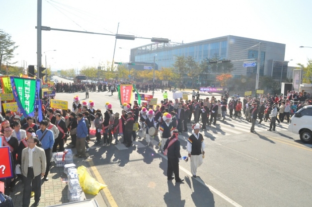 [포토]성난 한의사들, 18일 오송 식약청 앞서 대규모 집회